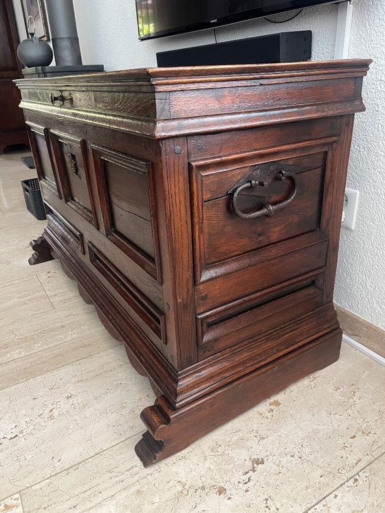 Image 1 of Dekenkist