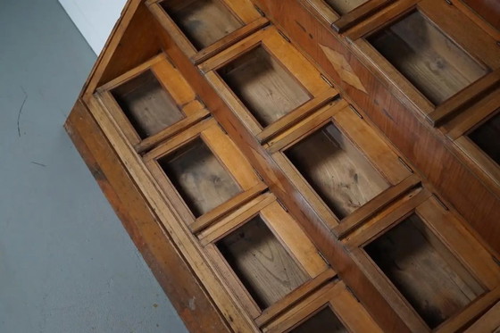 Image 1 of Antiguo mueble de mercería holandés de gran tamaño, fabricado en madera de haya, década de 1920/1930