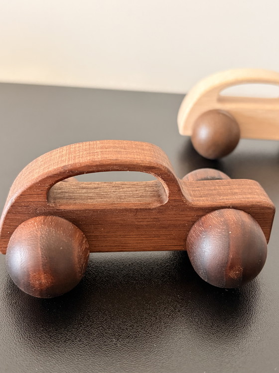 Set van 2 houten speelgoedauto's – Natuurlijk hout, minimalistisch design – Decoratieve objecten, Wood (photo 7 of 8)