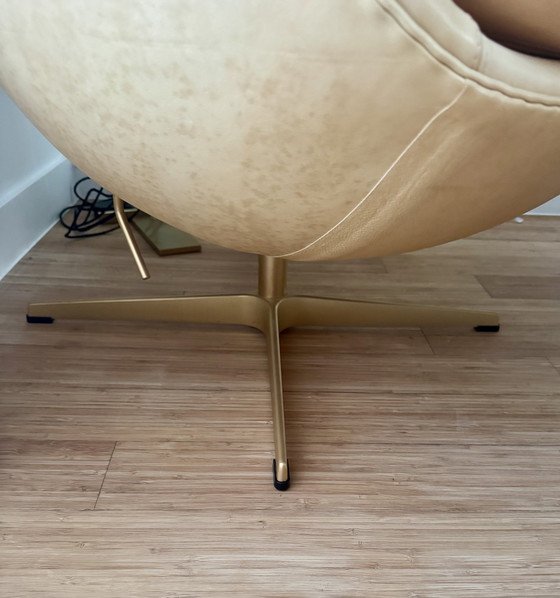 Image 1 of Fritz Hanssen egg chair met voetenbankje collectors item 60 year