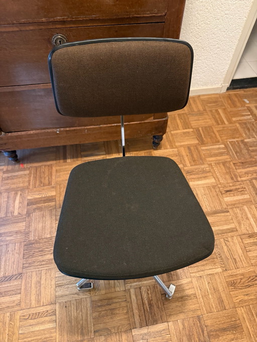 Chaise pivotante Labofa vintage années 60 design danois