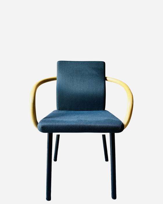 Image 1 of 4x Mandarin stoel van Ettore Sottsass voor Knoll, 1986 - Blauwe stof, armleuningen in bamboelook