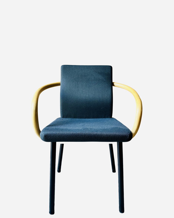 Image 1 of 4x Silla Mandarin de Ettore Sottsass para Knoll, 1986 - Tela azul, reposabrazos con aspecto de bambú
