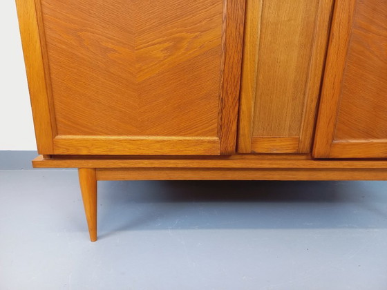Image 1 of Vintage eikenhouten kledingkast uit de jaren 60