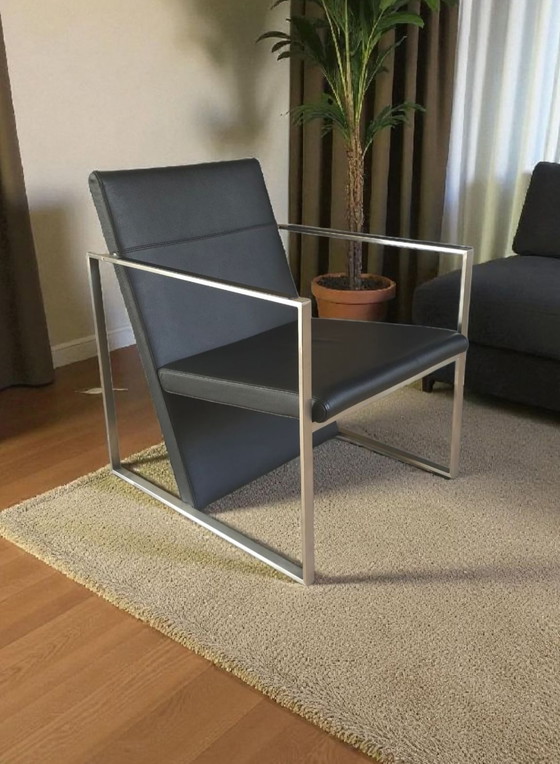 Image 1 of Arco Spine Black