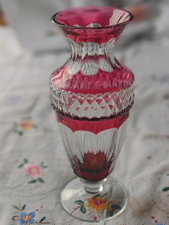 Image 1 of Beautiful Val Saint Lambert Crystal Vase - Red 'Cut-to-Clear' (approx. 20 cm)
