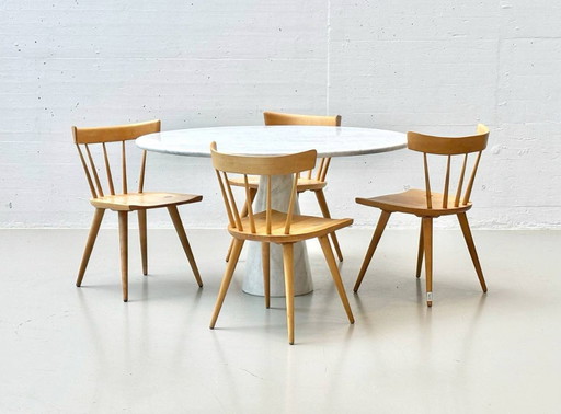 Tavolo rotondo in marmo di Carrara di Carlo Scarpa per Cattelan Italia, anni '70