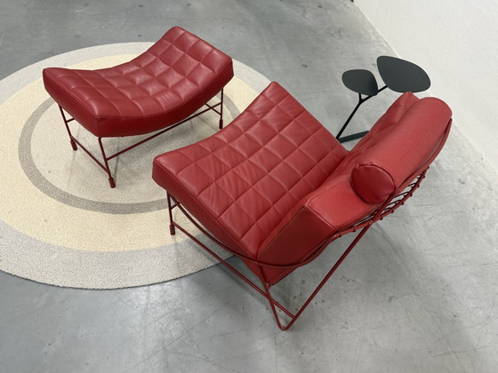 Image 1 of Leolux Volare Fauteuil met voetenbank rood leer 