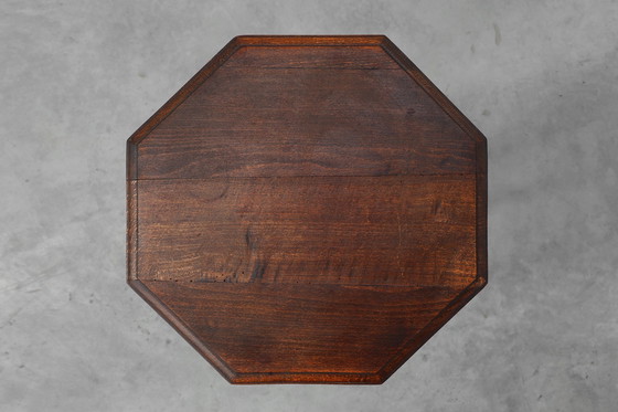 Image 1 of Table d'appoint en chêne à pieds tournés hexagonaux, France, Mid Century, années 1940