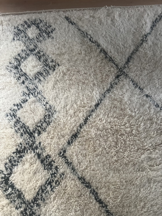 Image 1 of Beautiful hand-knotted Moroccan rug