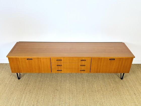 Image 1 of Scandinavisch dressoir van teakhout, 1960