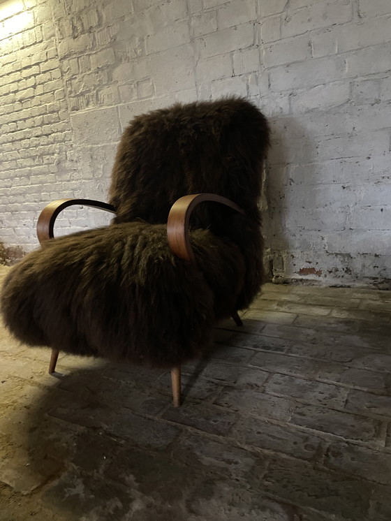 Image 1 of Cocktail lounge upholstered in Icelandic sheepskin