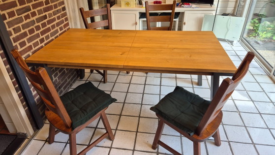 Image 1 of Set van 4 vintage Nederlandse brutalistische massief eikenhouten eetkamerstoelen – Nederlands vakmanschap
