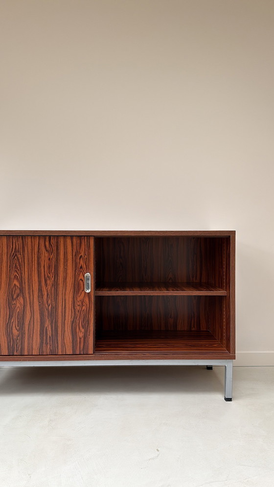 Image 1 of Palisanderschrank mit Schiebetüren