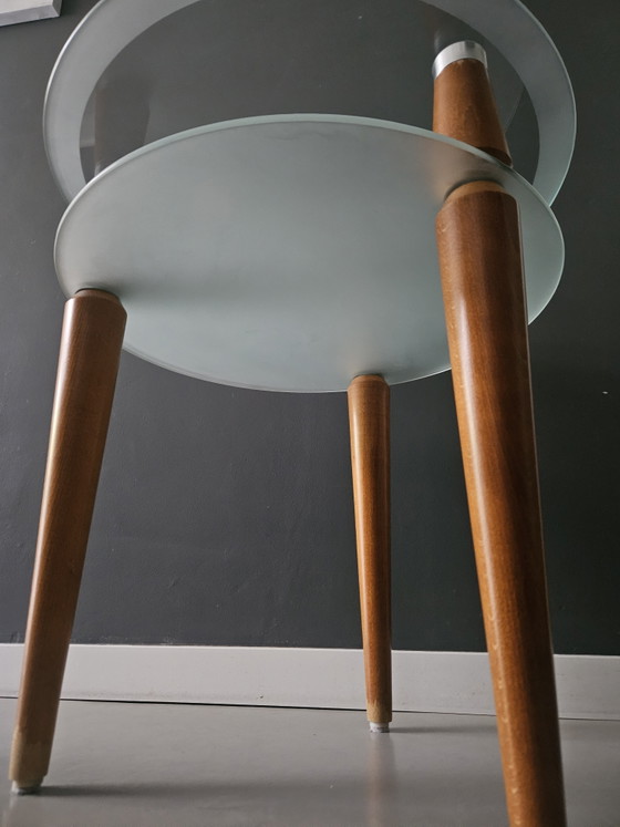Image 1 of Table d'appoint trépied en verre style futuriste années 1970