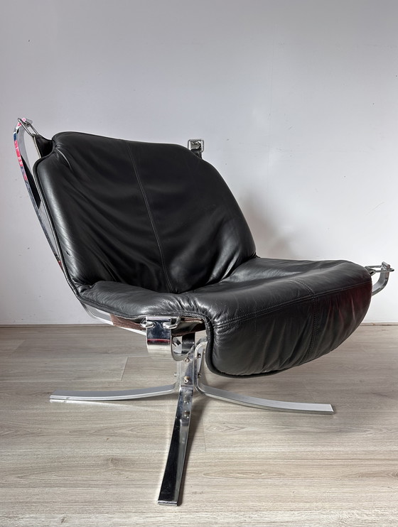Image 1 of Falcon lounge chair