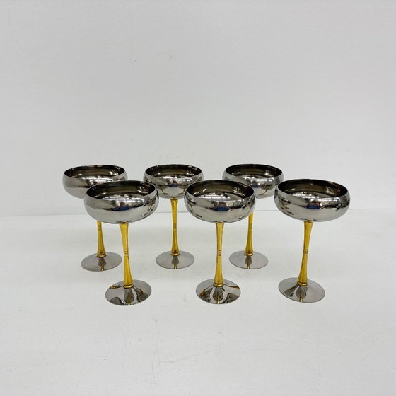 Image 1 of Set van 6 Italiaanse champagneglazen van roestvrij staal en messing uit het midden van de 20e eeuw, jaren 70.
