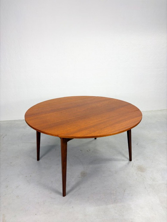 Round Milan Dining Table by Louis van Teeffelen – Wood (photo 2 of 19)