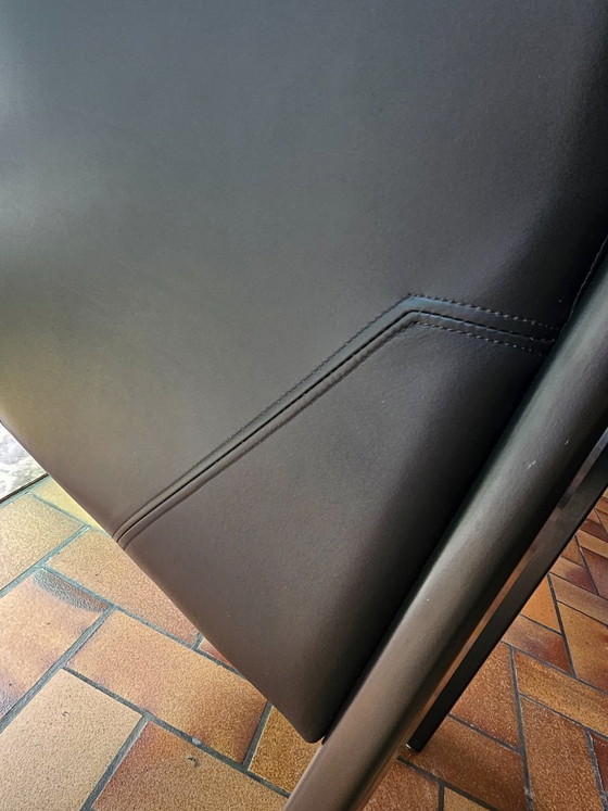 Image 1 of Ensemble de 6 (+2) chaises design Bulo – Cuir noir et bois – Années 1980