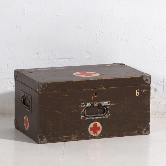 Valise médicale vintage Croix-Rouge (c.1940) #4 – Objets déco, Rustic (photo 5 of 40)
