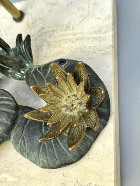 Image 1 of Lámpara de nenúfar de bronce de los años 70 sobre base de travertino - Inspirada en el Art Nouveau