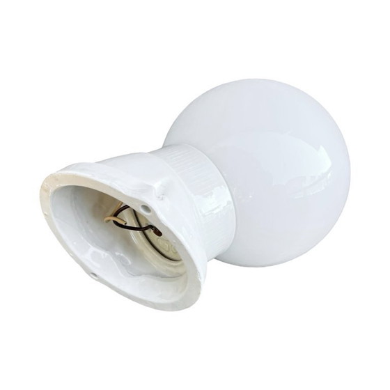 Image 1 of Lámpara de pared industrial blanca Lindner, Alemania, años 60.