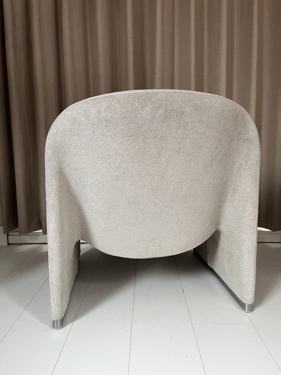 Image 1 of 2 x Artifort Alky