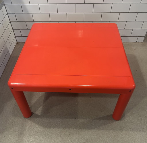 Eero Aarnio UPO salontafel