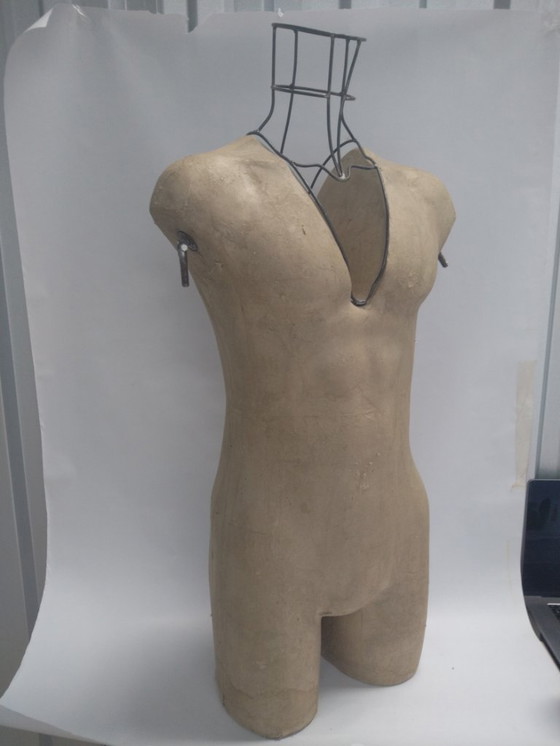 Image 1 of Torsos de maniquí con abertura en V - juego de 3