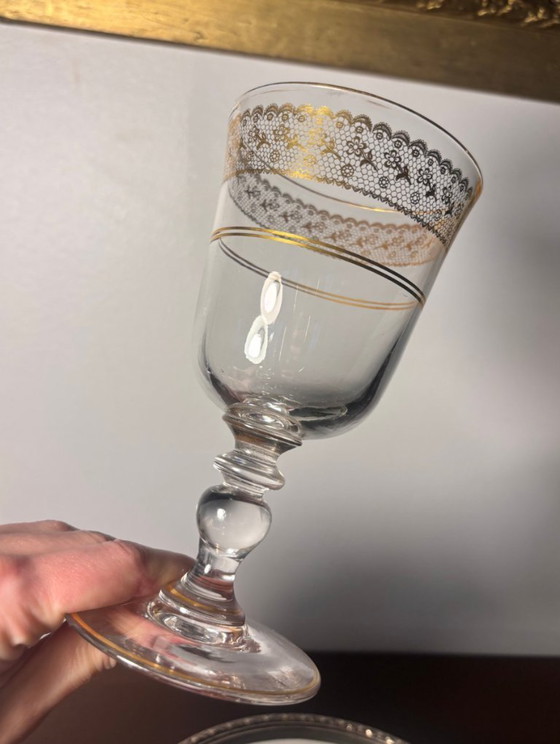 Image 1 of application Baccarat en or sur verre cristal