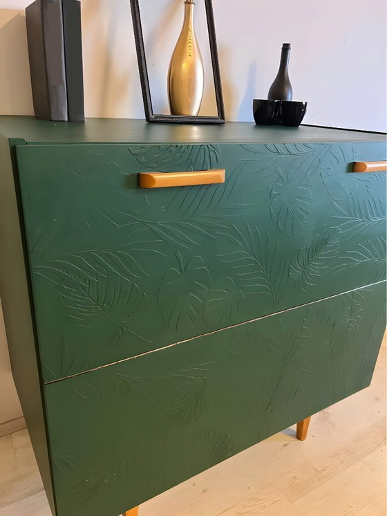 Image 1 of “BOTANICA” – Exclusive upcycled sideboard with 3D leaf relief