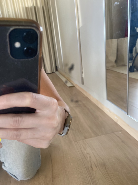 Image 1 of Miroir mural lourd ancien en loupe de bois festonnée