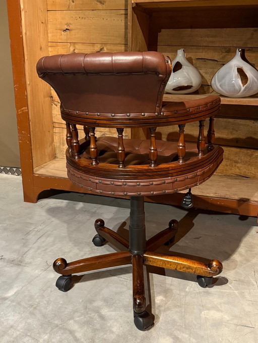  Chesterfield Captain Chair