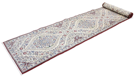 Image 1 of Original hand-knotted Persian carpet Nain 9 LA Fine with silk 450 x 90 cm Top condition