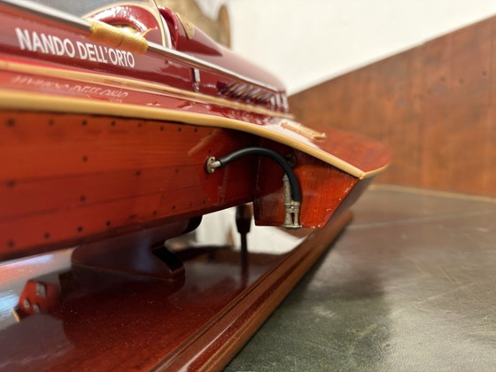 Modello di Barca Ferrari Hydroplane con Certificato – Oggetti decorativi, Pelle, Metallo (photo 17 of 18)