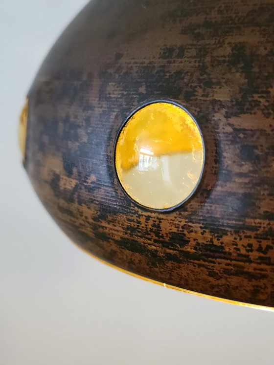 Set van 2 Brutalistische koperen en amber kleurig glazen hanglampen van Peill & Putzler – Glass, Copper (photo 7 of 8)