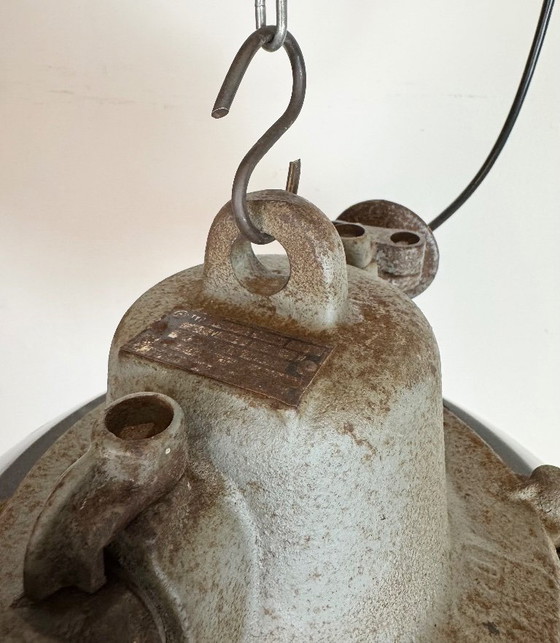 Image 1 of Industriële kooilamp van zwart emaille en gietijzer, jaren 60