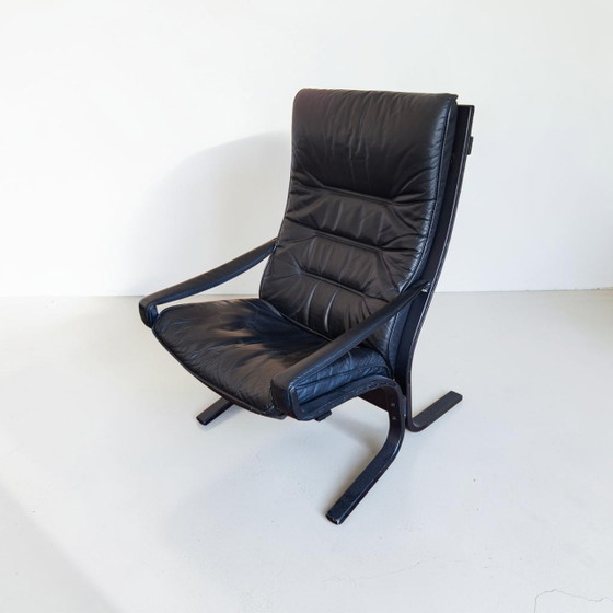 Ingmar Relling For Westnofa Siesta Chair – Chairs and lounge chairs, Leather, Wood (photo 2 of 6)