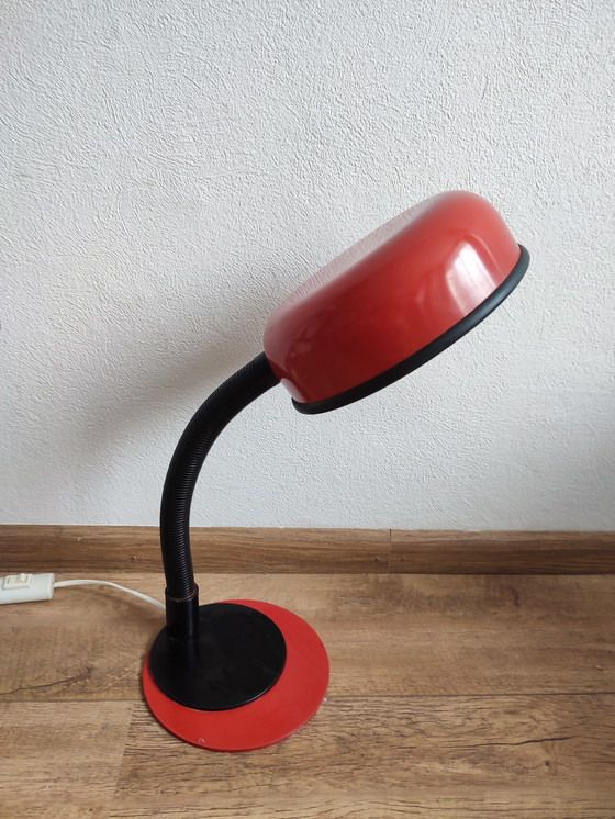 Image 1 of Vintage Space Age Italiaanse bureaulamp lamp rood zwart 1970