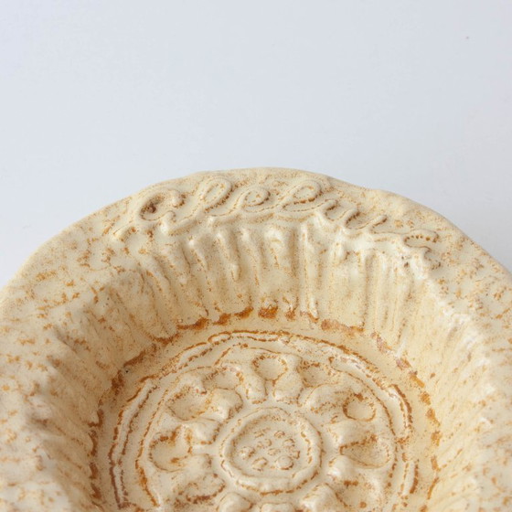 1970s Beige Textured Ceramic Ashtray from Aleluia – Table accessories (photo 6 of 10)