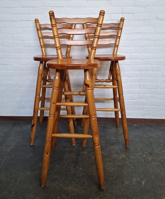 Image 1 of 3 sgabelli da bar brutalisti in pino