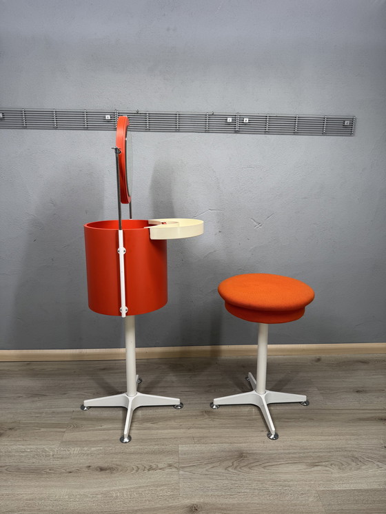 Image 1 of Tocador retro de la era espacial con taburete – Diseño Bremshey – Años 70