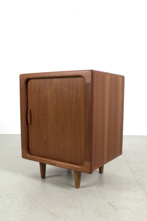 Armario vintage Dyrlund