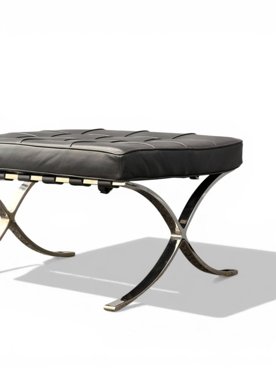 Image 1 of Ottoman Barcelona ORIGINAL Knoll - Design Ludwig Mies van der Rohe - Cuir Noir & Acier Chrome Poli Main