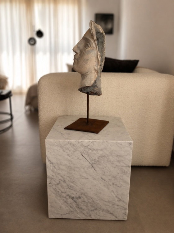 Image 1 of Bloc de marbre, table d'appoint