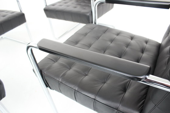 Image 1 of As new, Set of 4 Bauhaus Cantilever armchairs (Freischwinger) with premium leather and chromed tubular steel frame, 1a restored