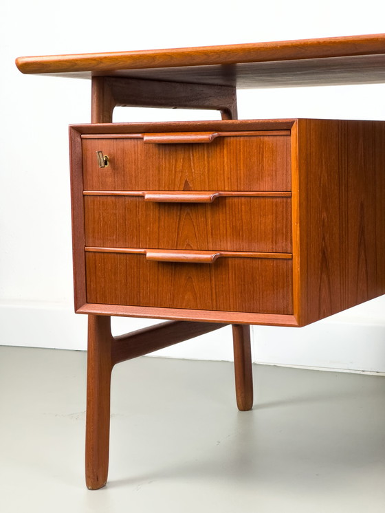 Image 1 of Modèle 75 Teak Desk From Omann Jun, 1960S