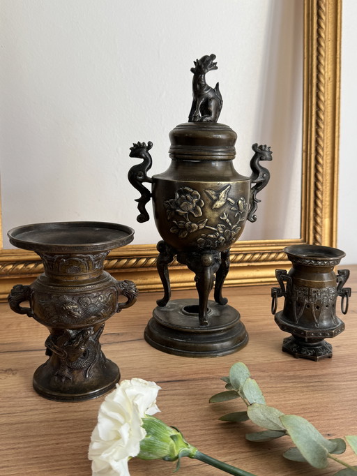 Set van 3 Chinese bronzen objecten