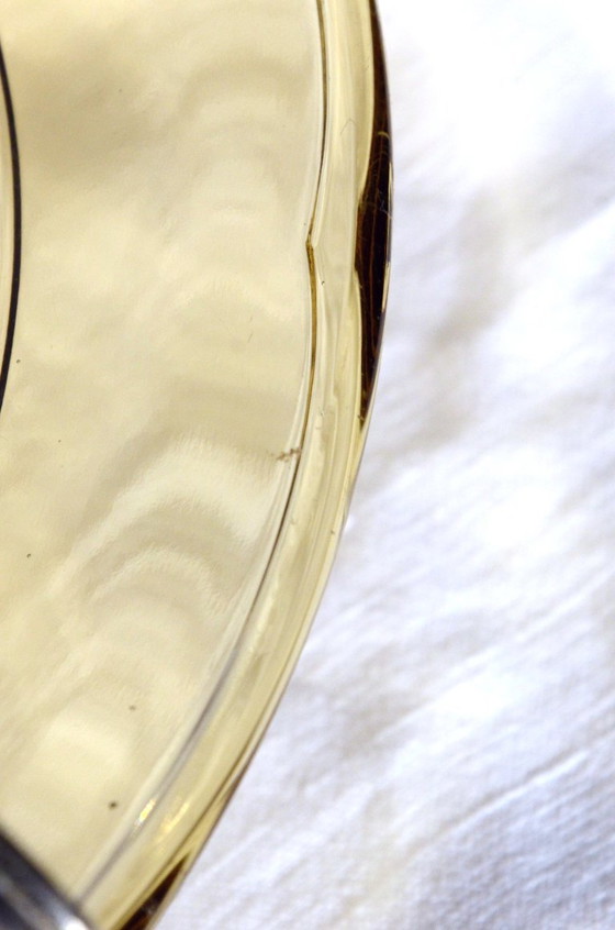 Schale im Art-Deco-Stil aus rauchfarbenem Pressglas und versilbertem Metall, 30 x 8 cm – Dekorative Objekte (photo 4 of 11)