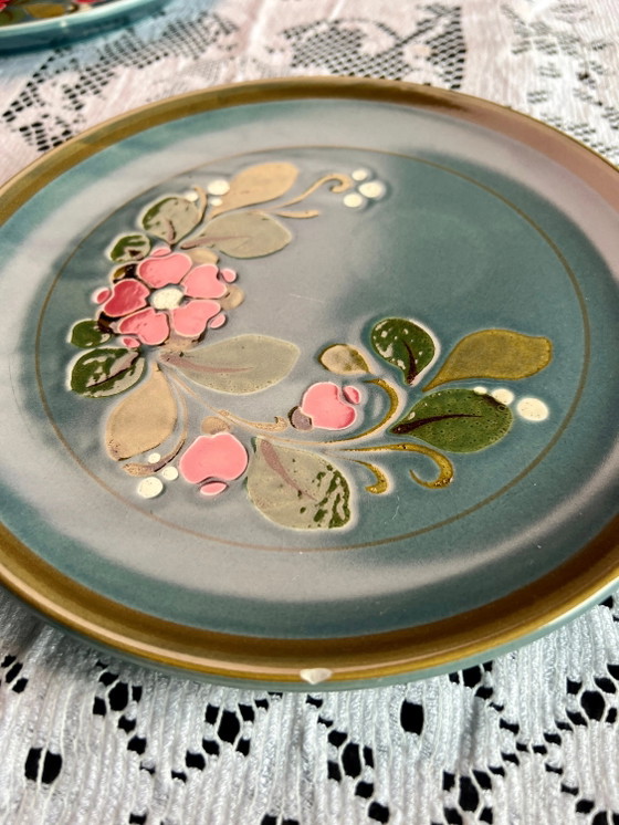 Vintage Sugar Bowl, 8 Large Dinner Plates, SMF Schramberg Garmisch, Majolica, Hand-painted, Kiln-fired 1970 (photo 8 of 9)